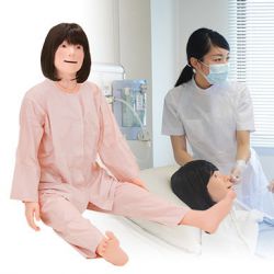 Verpleegkundige oefenpop Yaye 